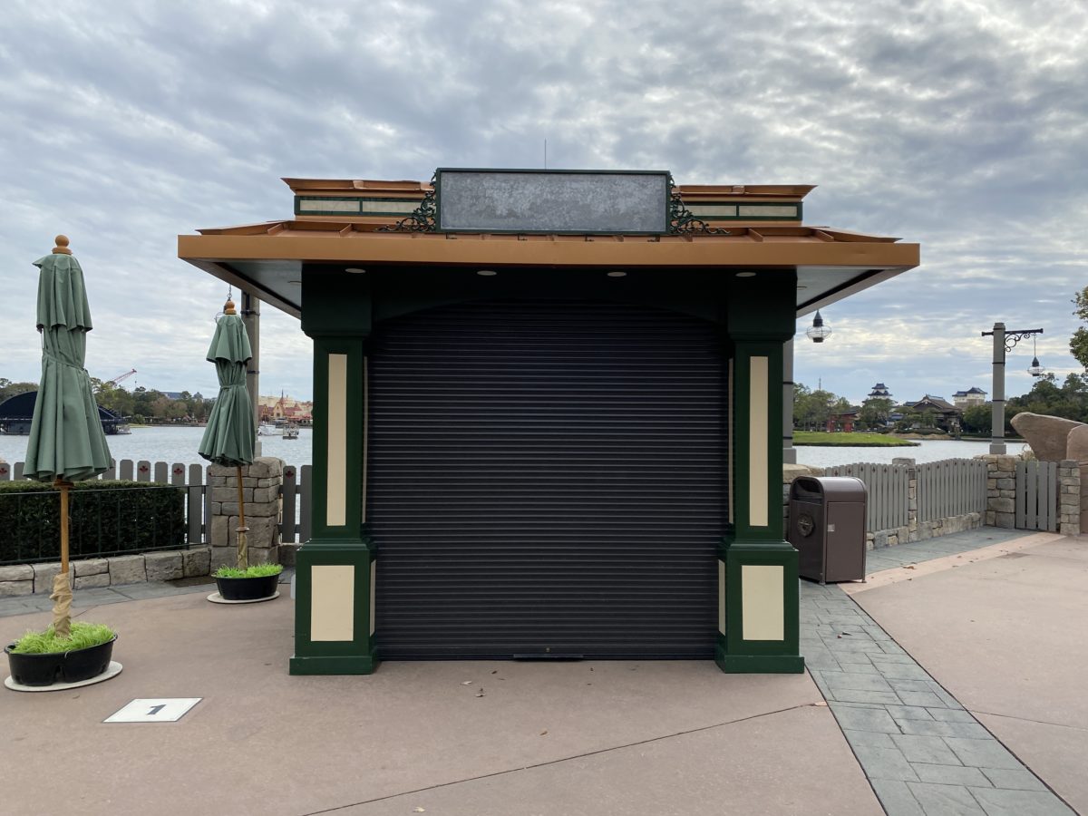 pin-booth-closed-sign-removed-world-showcase-epcot-01072021-4141165