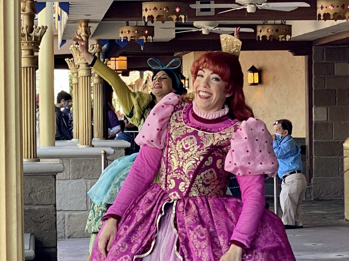 ugly-stepsisters-anastasia-drizella-return-to-meet-and-greet-guests-at-fairytale-princess-hall-magic-kingdom-01042021-2391309