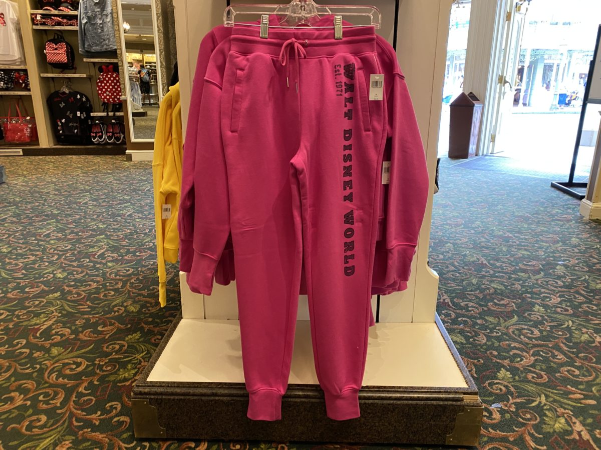 walt-disney-world-pink-joggers-magic-kingdom-01272021-5531056