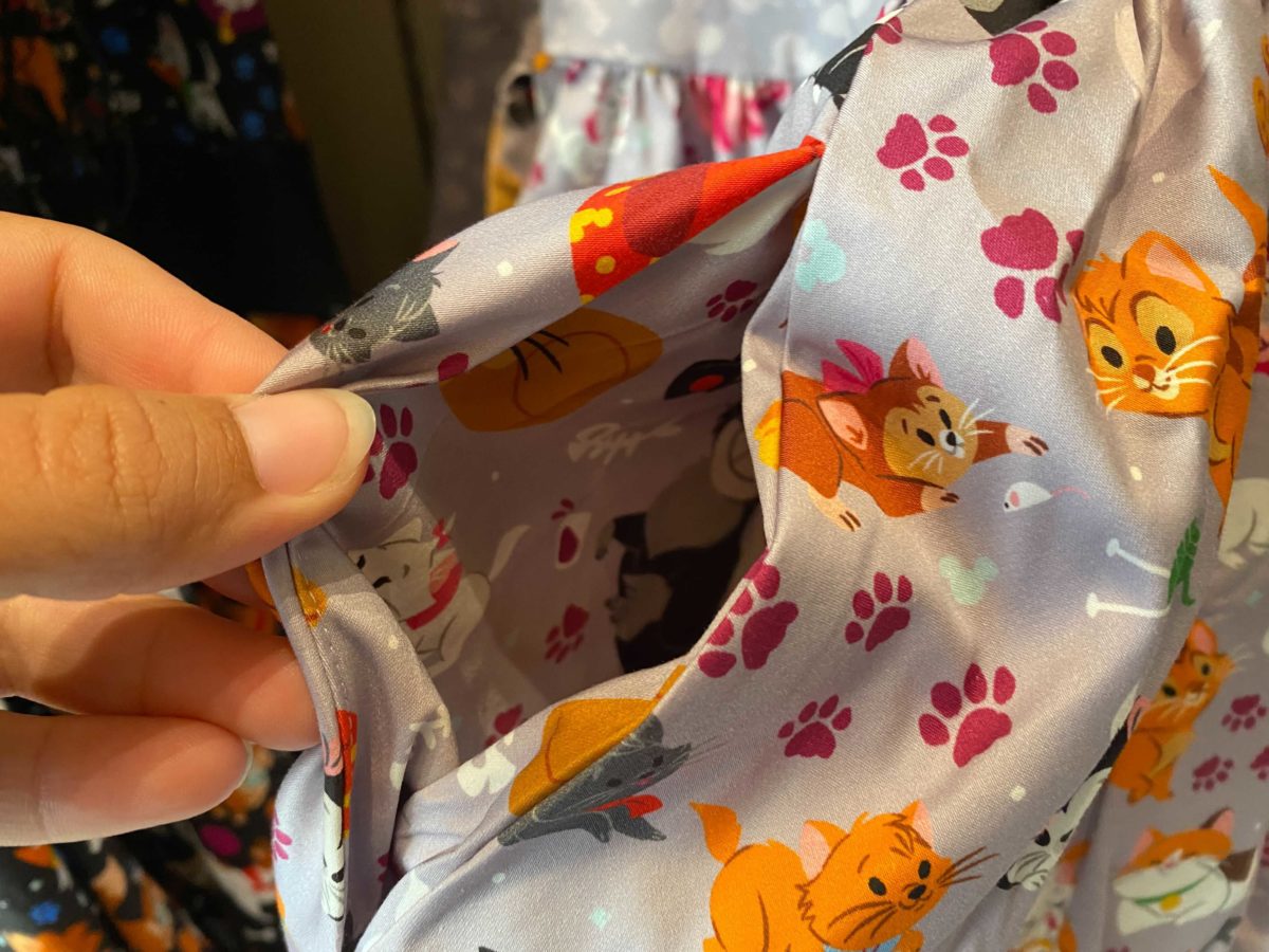 dogs-cats-dresses-2