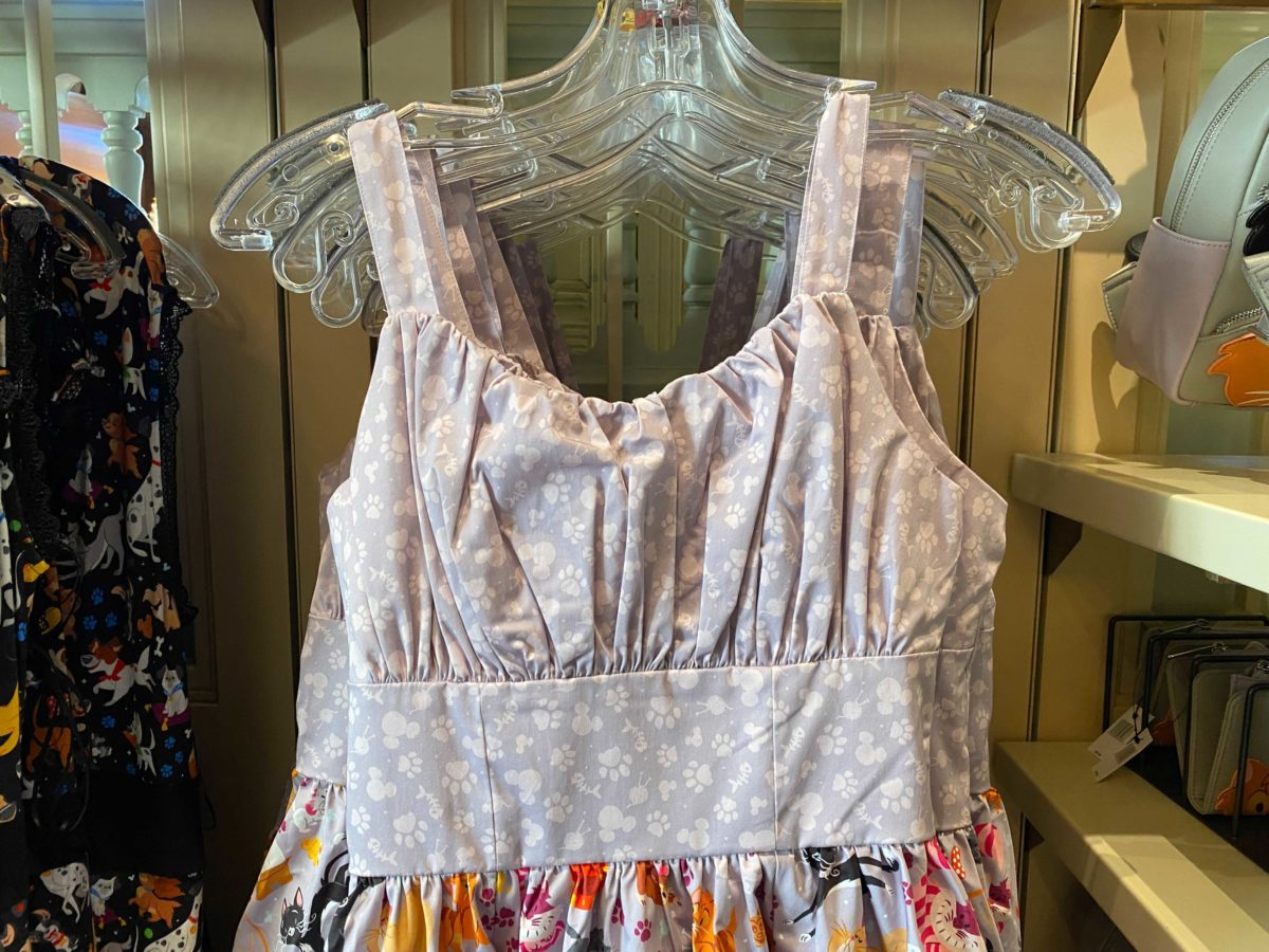 dogs-cats-dresses-4