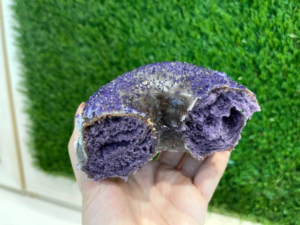 everglazed-egg-and-cheese-sandwich-ube-donut_2