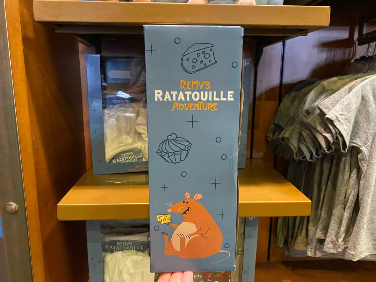 remys-ratatouille-adventure-merchandise-11