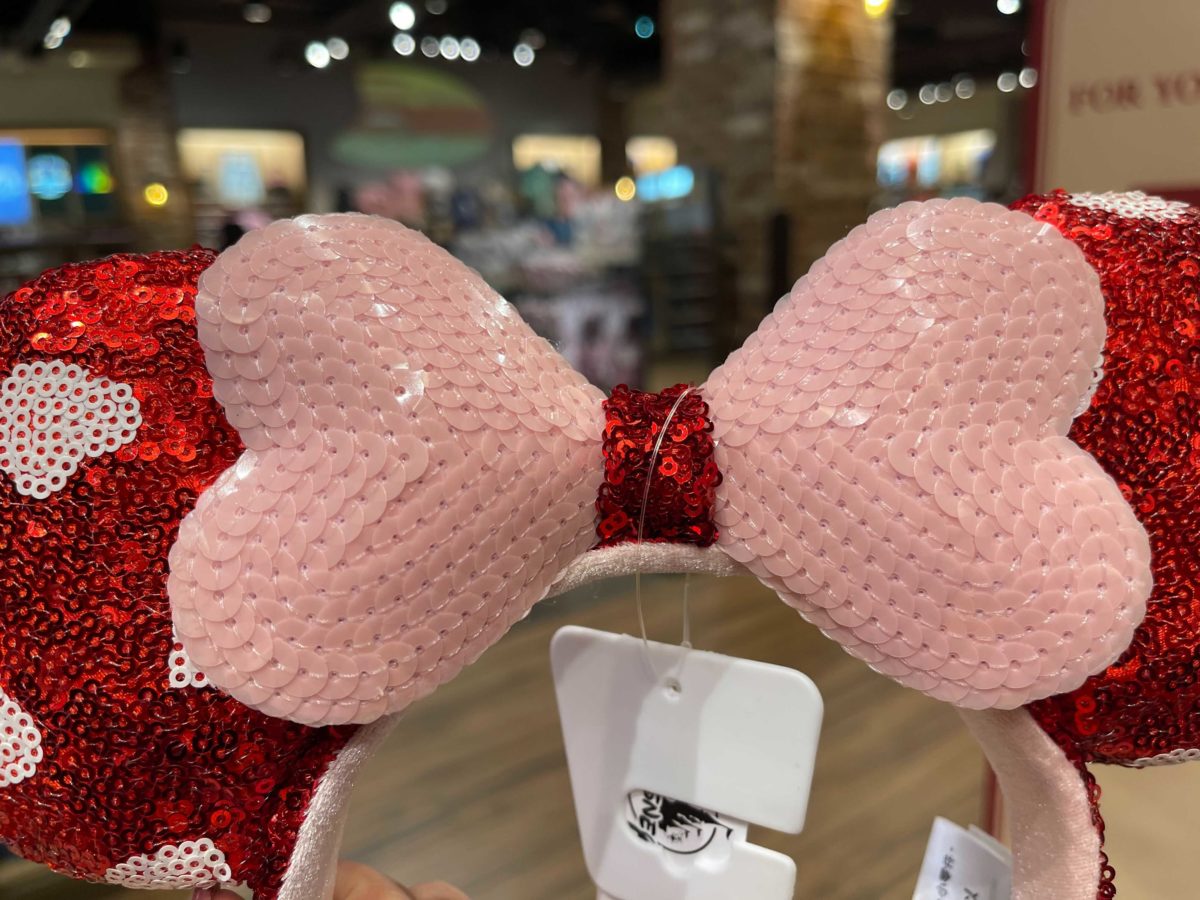 PHOTOS NEW Valentine's Day Minnie Mouse Ear Headband Arrives at Walt