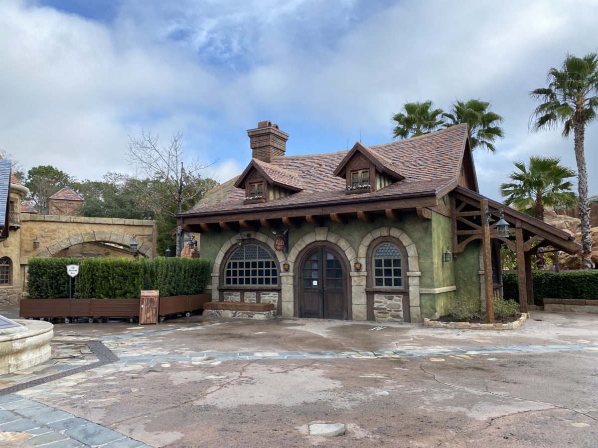 bonjour-village-gifts-refurbishment-magic-kingdom-02092021-8857901