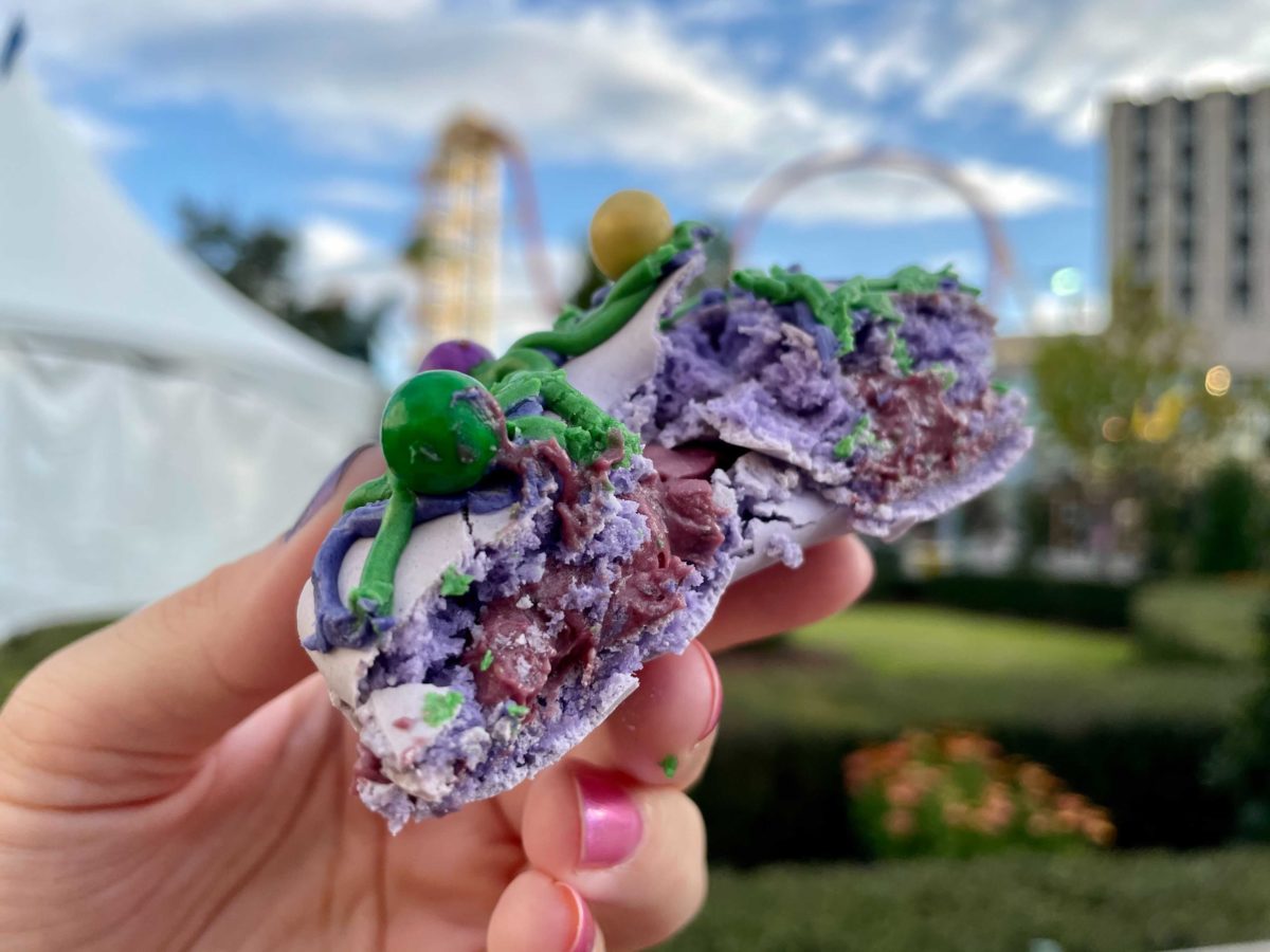 mardi-gras-macaron-donut-tribute-store-universal-review-2021-7-1790553