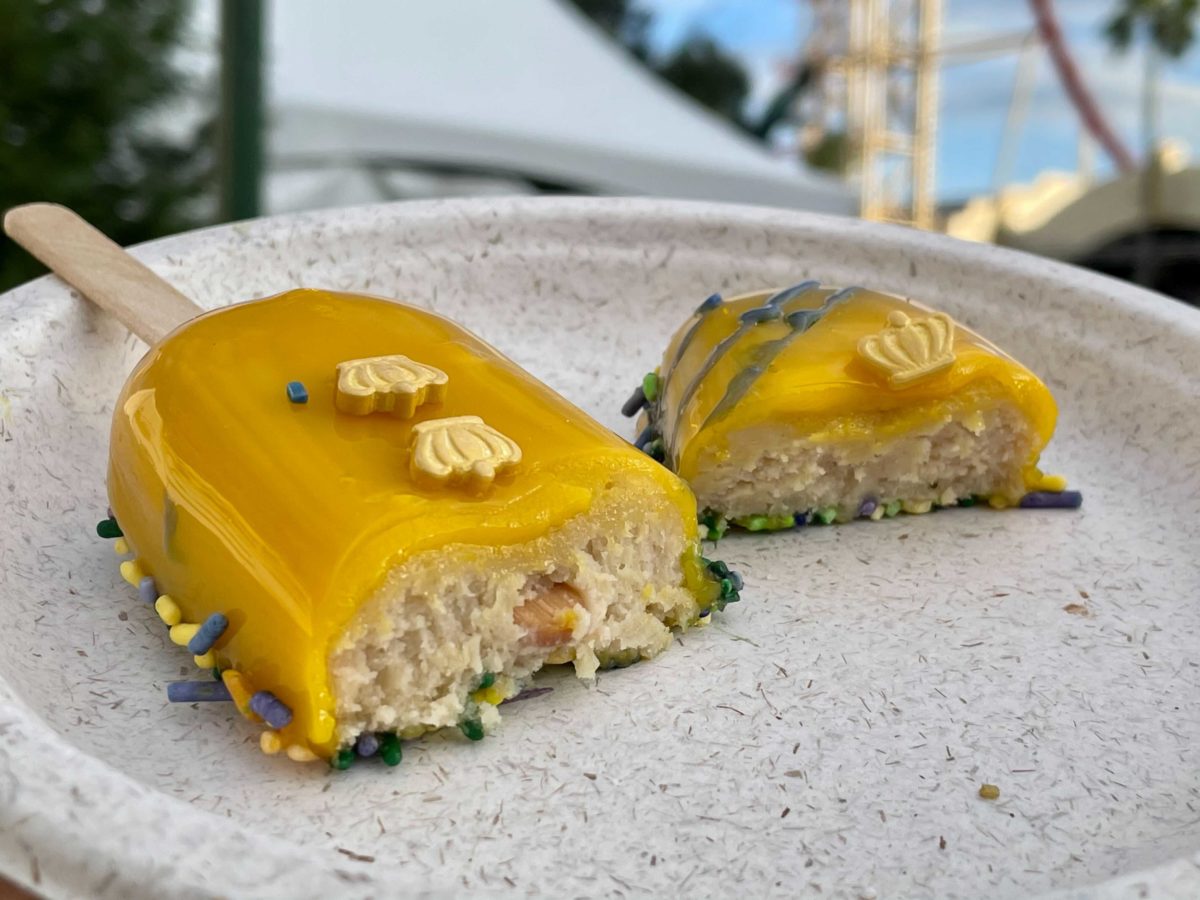 mardi-gras-tribute-store-treats-banana-fosters-cheesecake-pop-review-2021-5-7501363