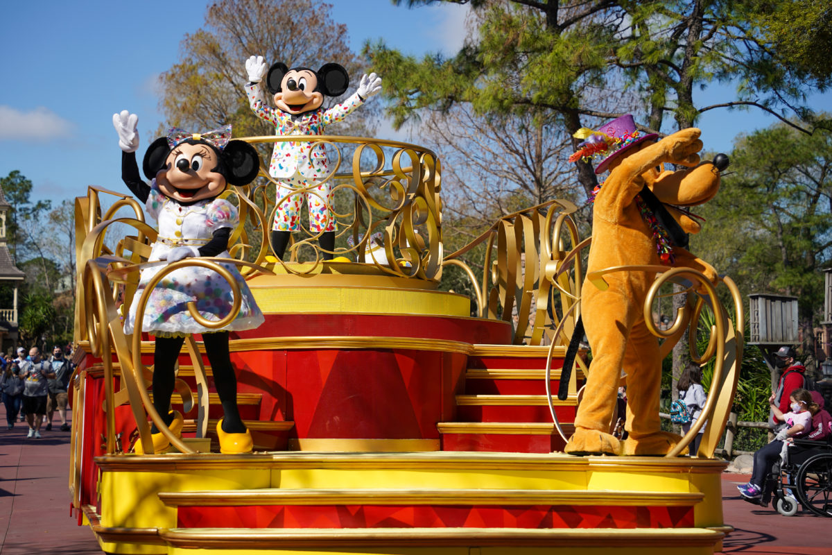 mickey-and-friends-cavalcade-2-20-21-5405386