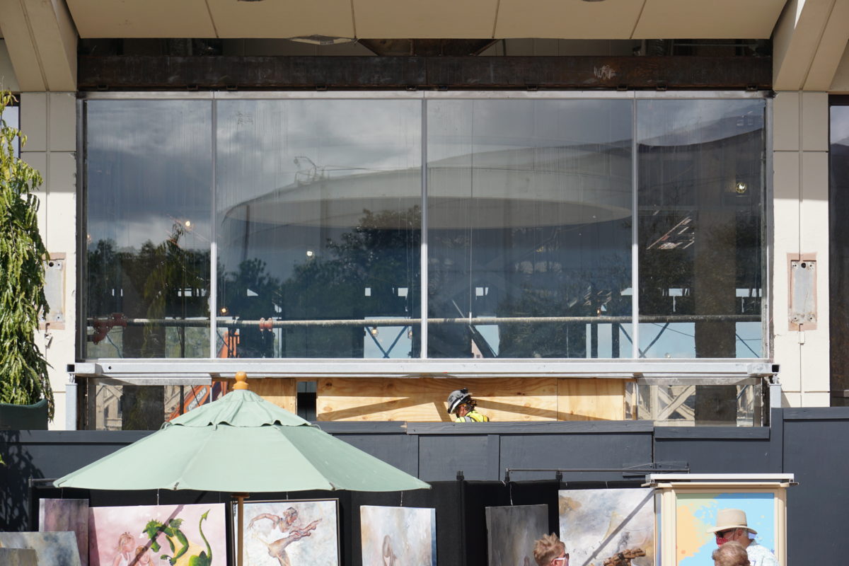 mouse-gear-door-installation-epcot-02112021-9518790