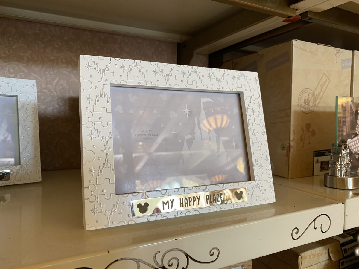 my-happy-place-photo-frame-magic-kingdom-02162021-1241902