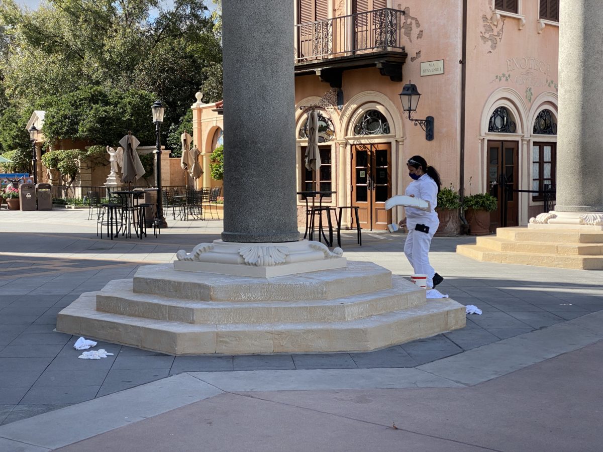 painting-column-base-italy-pavilion-epcot-02012021-8262184