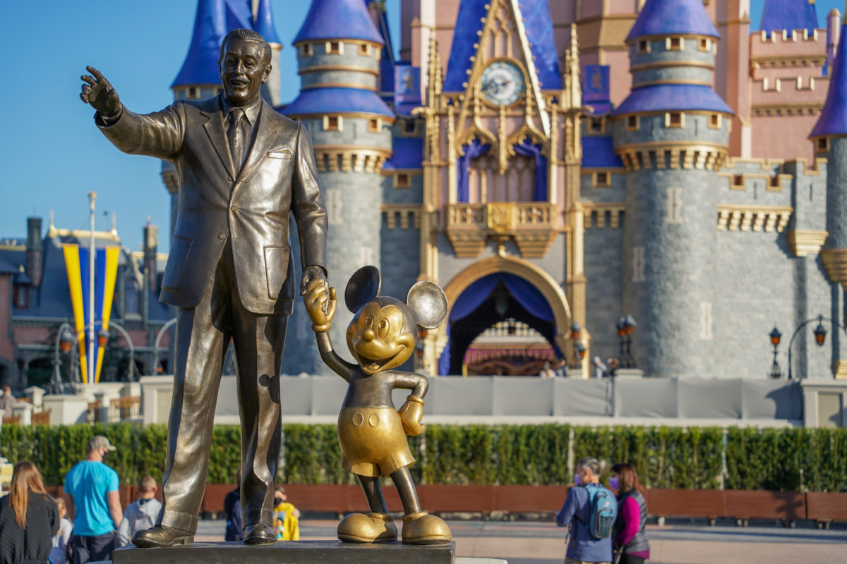 partners-statue-and-castle-with-stage-refurbishment-2-20-21-9055881