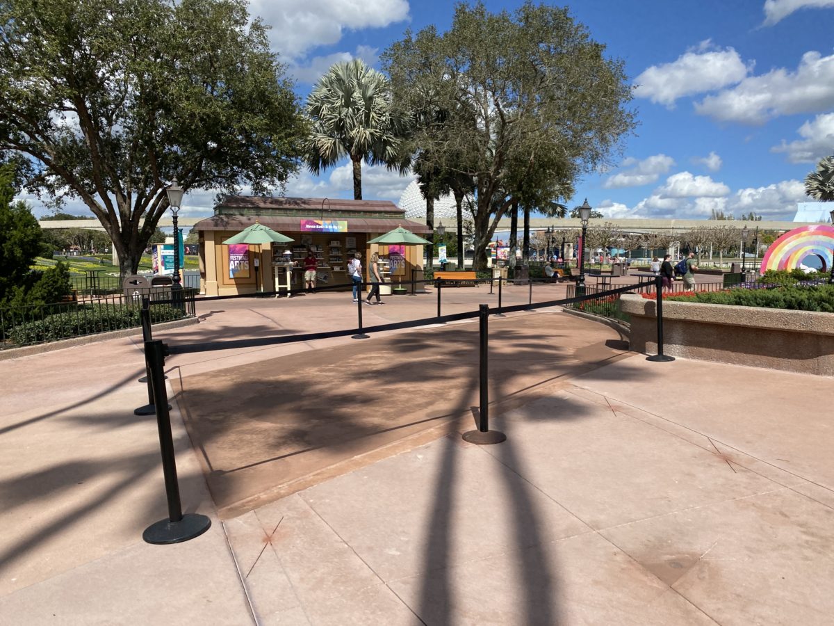 pavement-work-world-showcase-port-of-entry-epcot-02112021-6418340