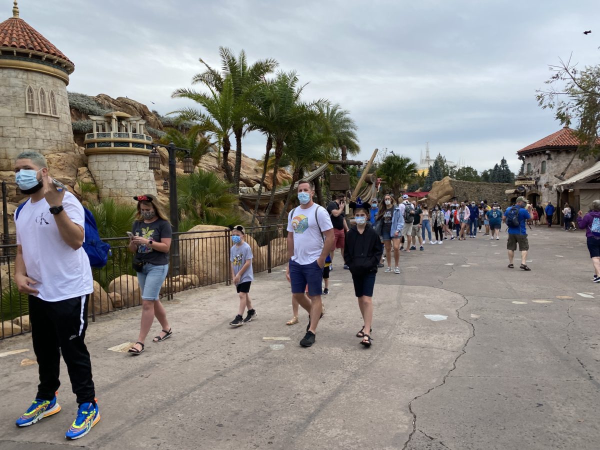 seven-dwarfs-mine-train-long-line-4-magic-kingdom02172021-6075271