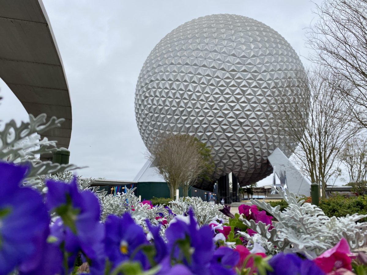 spaceship-earth-flowers-featured-image-hero-epcot-02082021-2819300