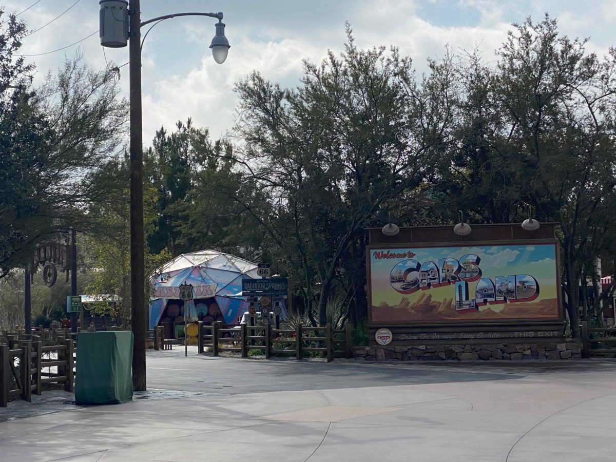 cars-land-safety-sign