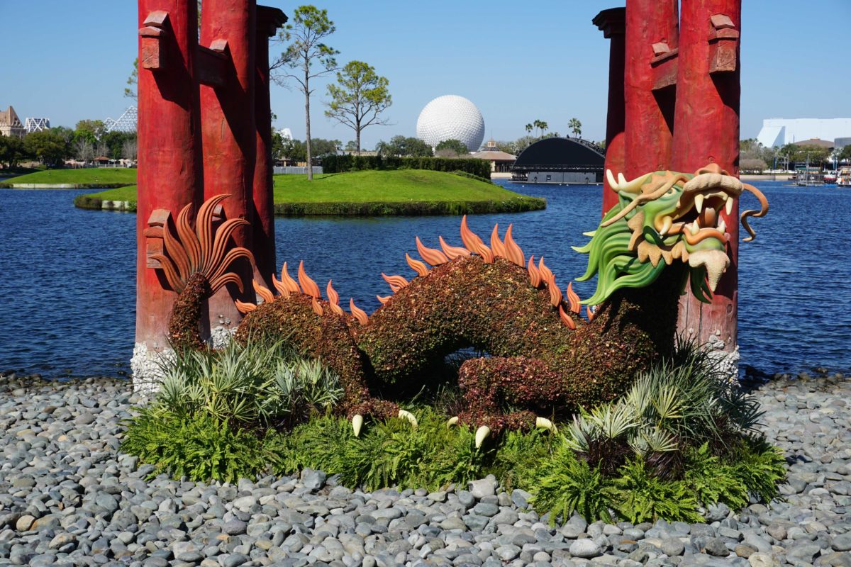 epcot-flower-and-garden-topiaries-china-1