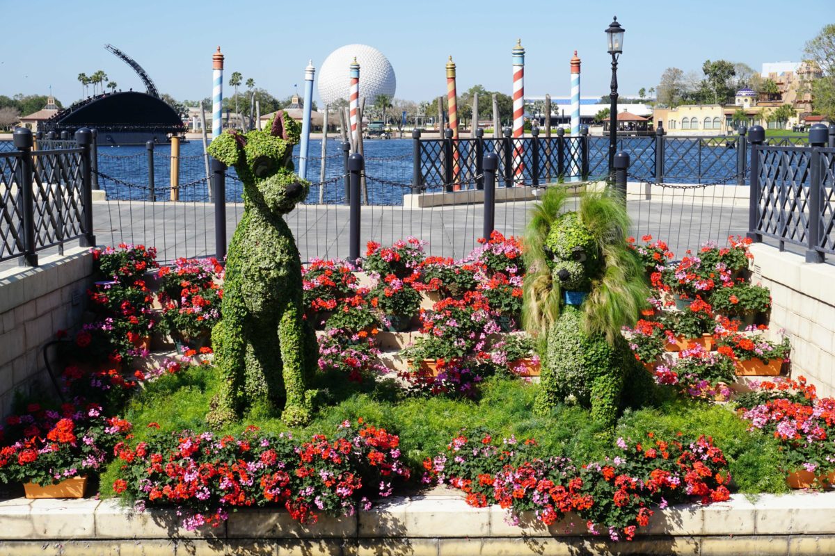 epcot-flower-and-garden-topiaries-lady-tramp-1