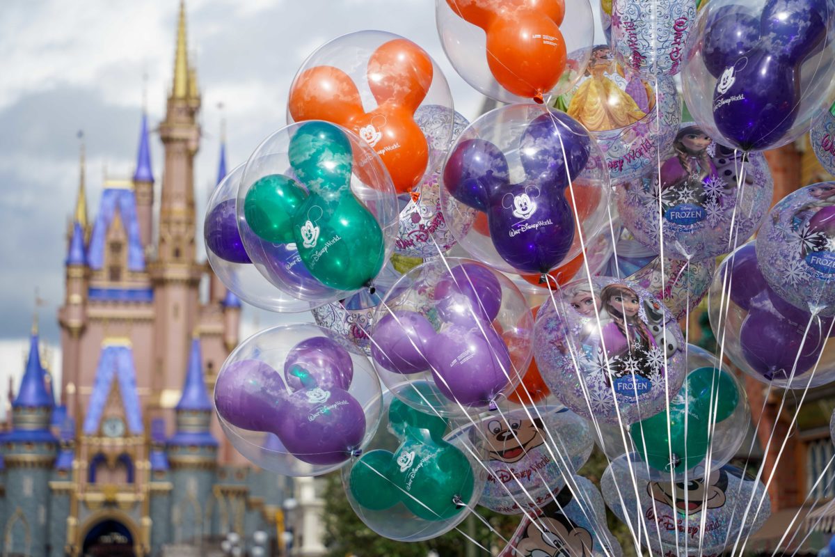 mickey-balloons-main-street-featured-2
