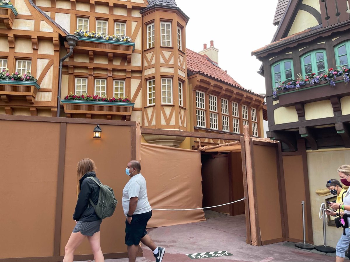 peter-pan-queue-construction-8