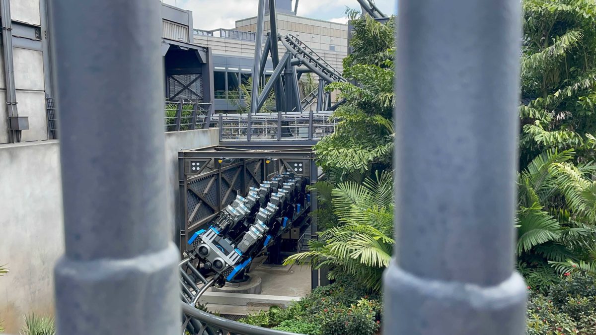 Photos Video Jurassic World Velocicoaster Testing After Walls Come Down At Universals Islands 