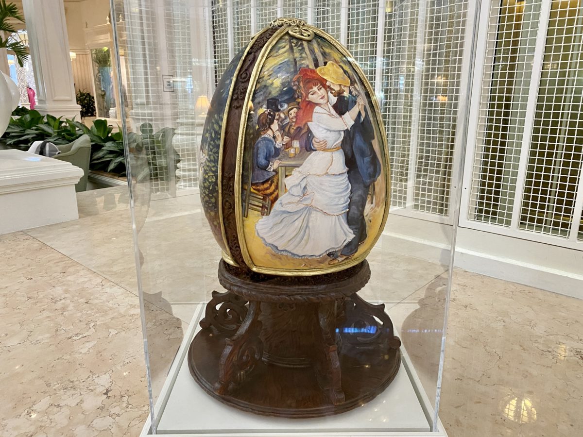 chocolate-egg-grand-floridian-lobby-right-magic-kingdom-03192021-7638378