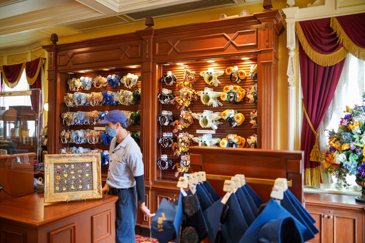 PHOTOS: Box Office Gifts To Temporarily House Hats and Headwear of The ...
