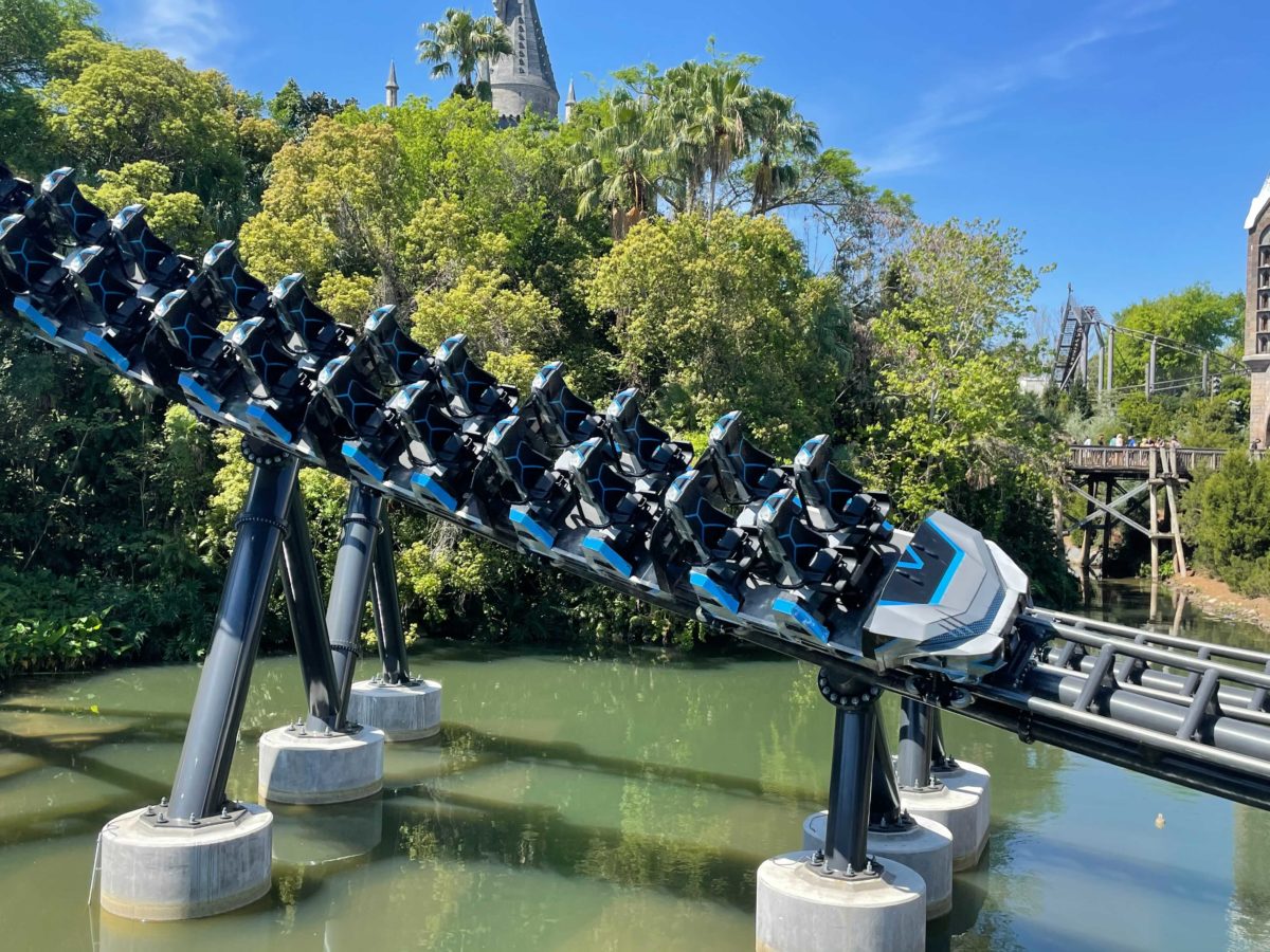 PHOTOS, VIDEO: Jurassic World VelociCoaster Trains Now Fly Over Guests ...