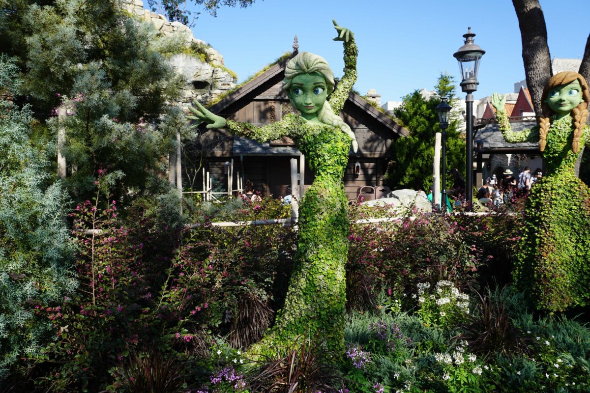 anna-elsa-topiary-35
