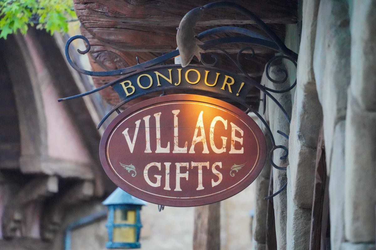 bonjour-village-gifts-art-of-disney-48