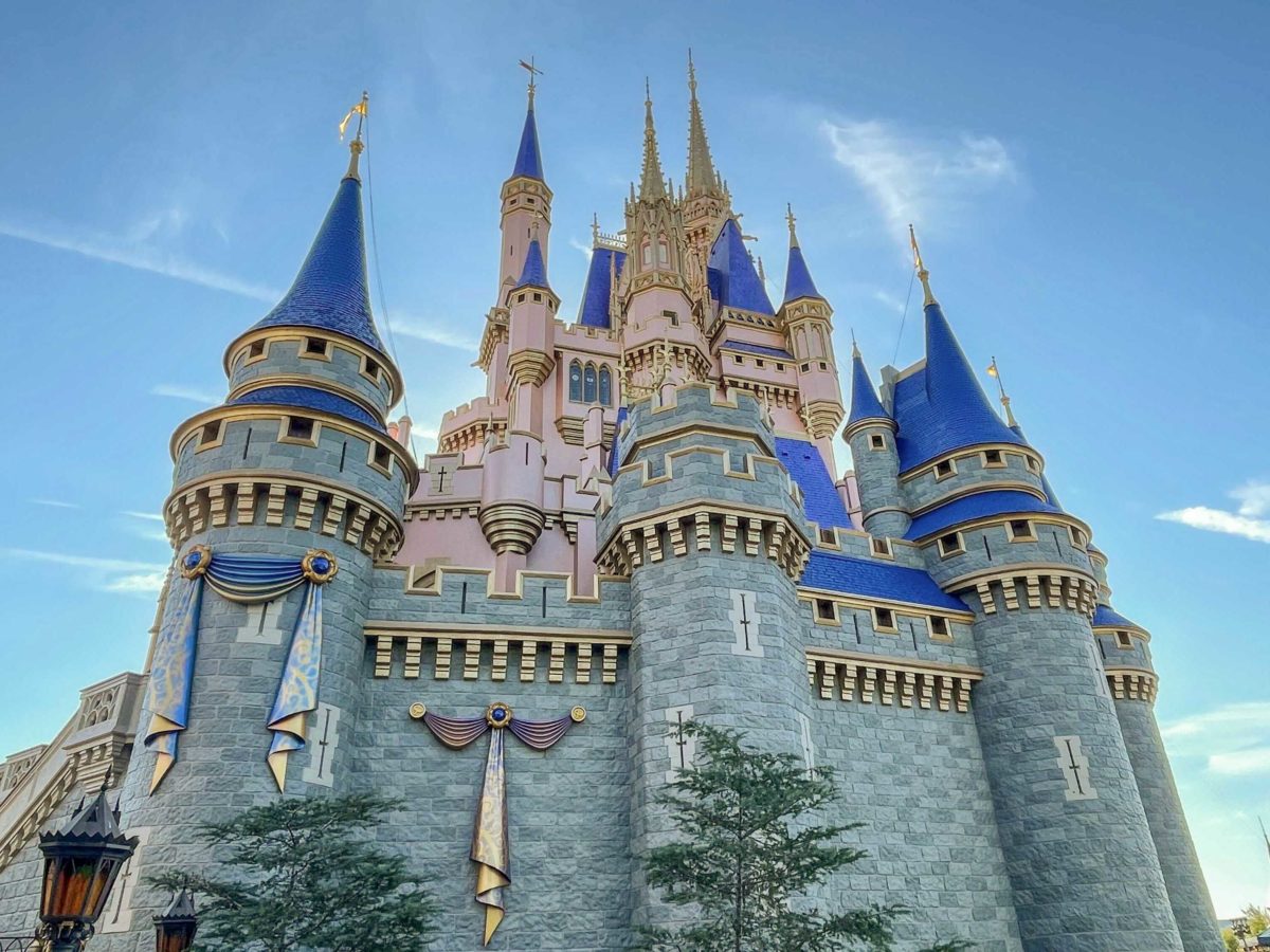cinderella-castle-50th-decor-03-16-3-1