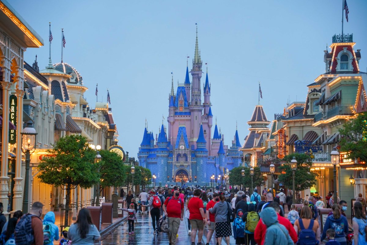 cinderella-castle-50th-decor-03-22224