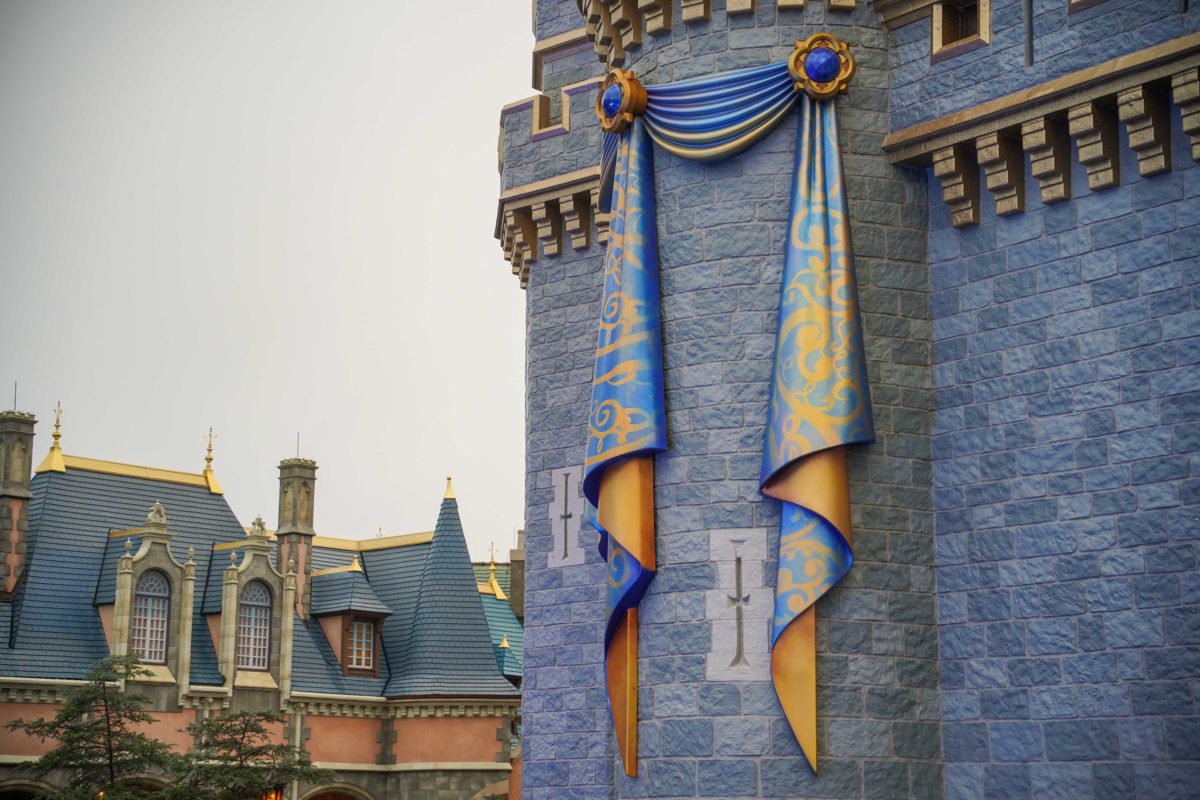 cinderella-castle-50th-decor-03-22243