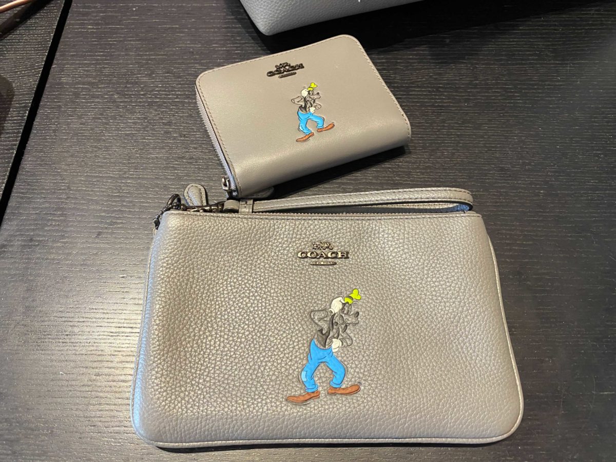 coach goofy wallet