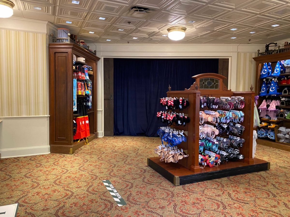 PHOTOS: Curtain Call Collectibles Partially Reopens as Headwear and ...