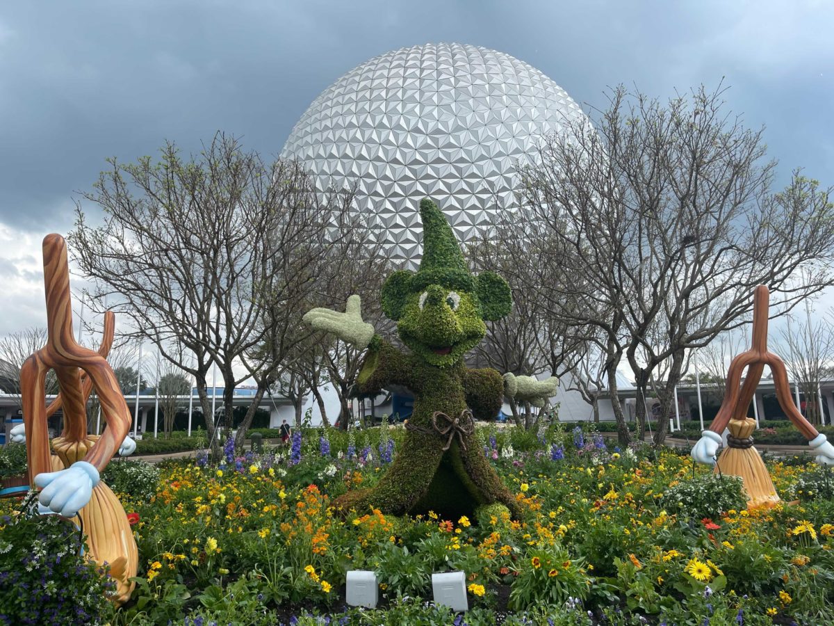 fantasia-topiaries-3