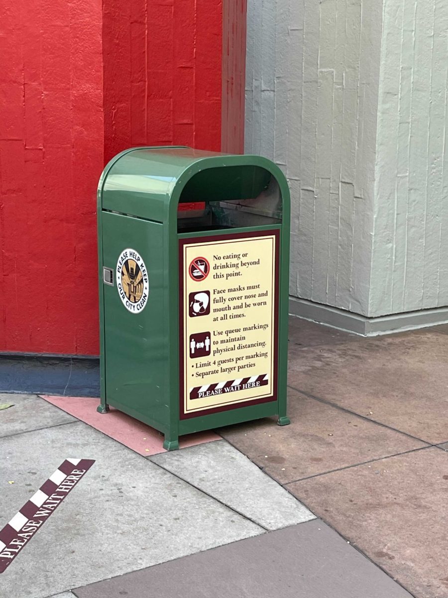 four-per-marker-sign-2-5856633