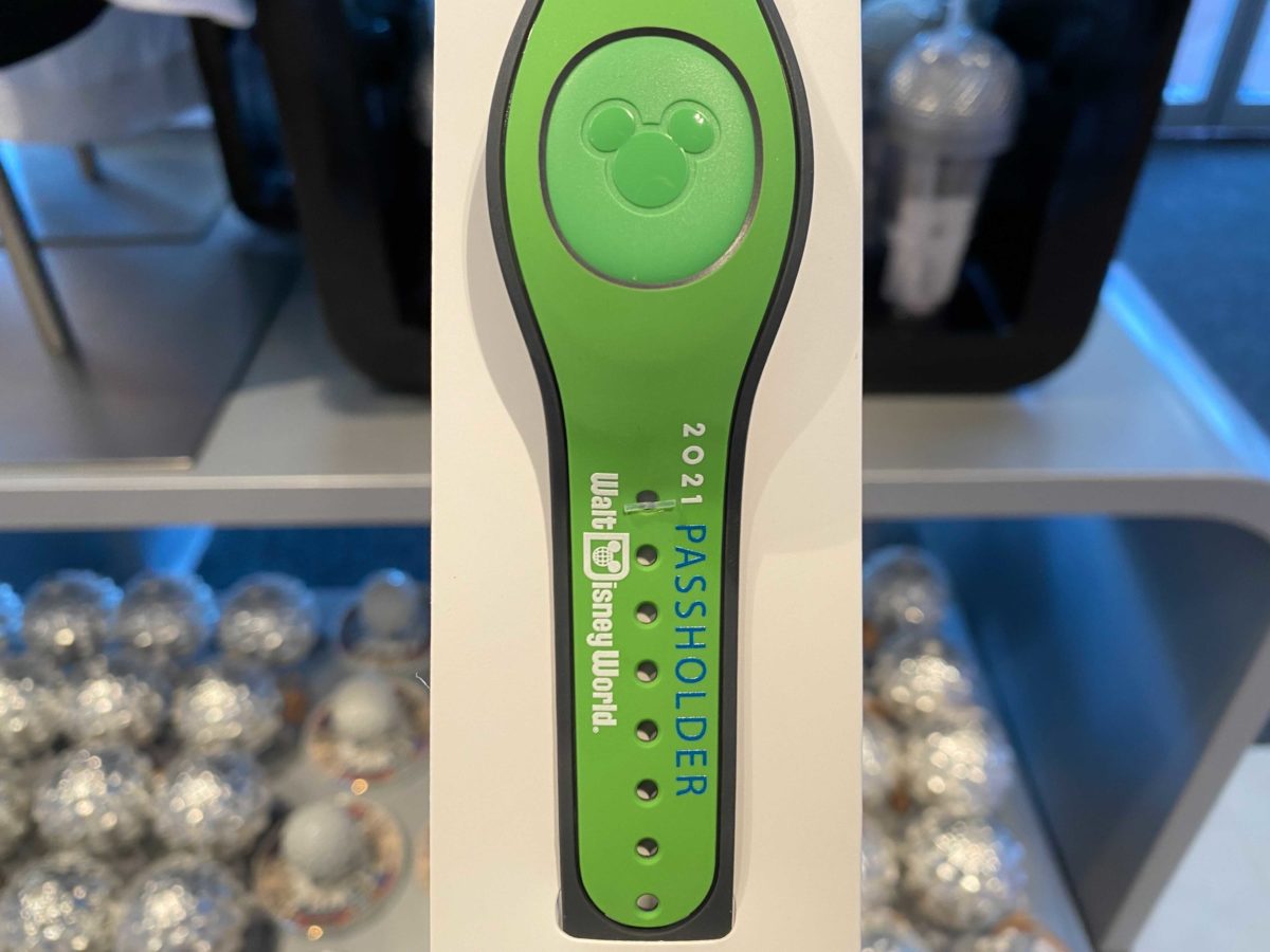 pete-passsholder-magicband-4