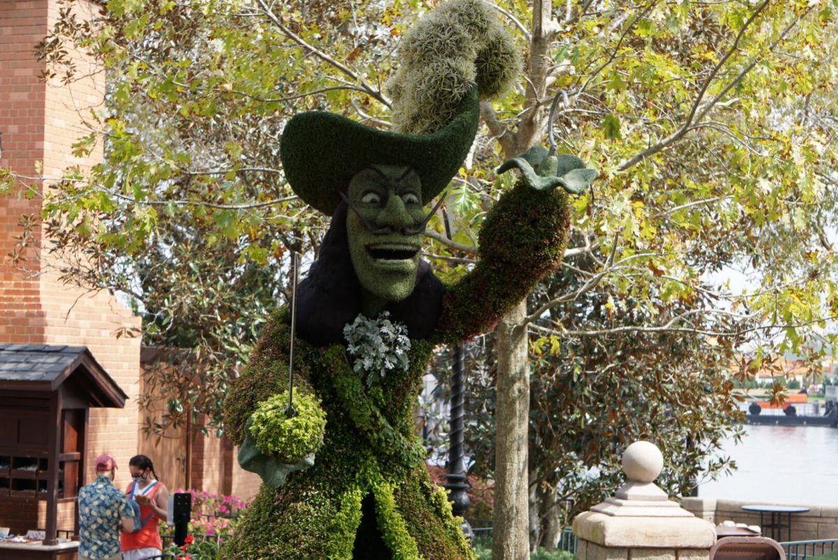 peter-pan-hook-topiary-2