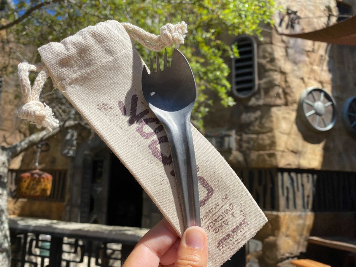 souvenir-spork-docking-bay-7-5