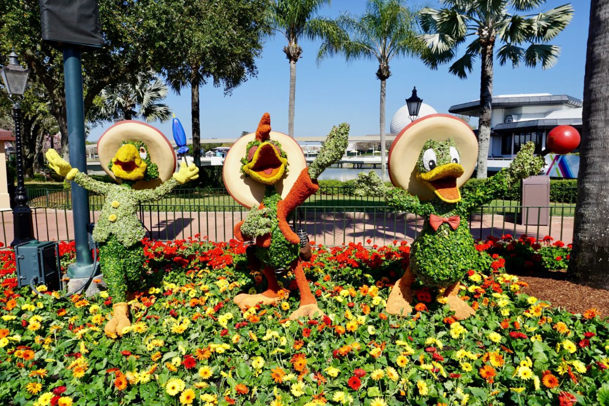 three-caballeros-topiaries-17