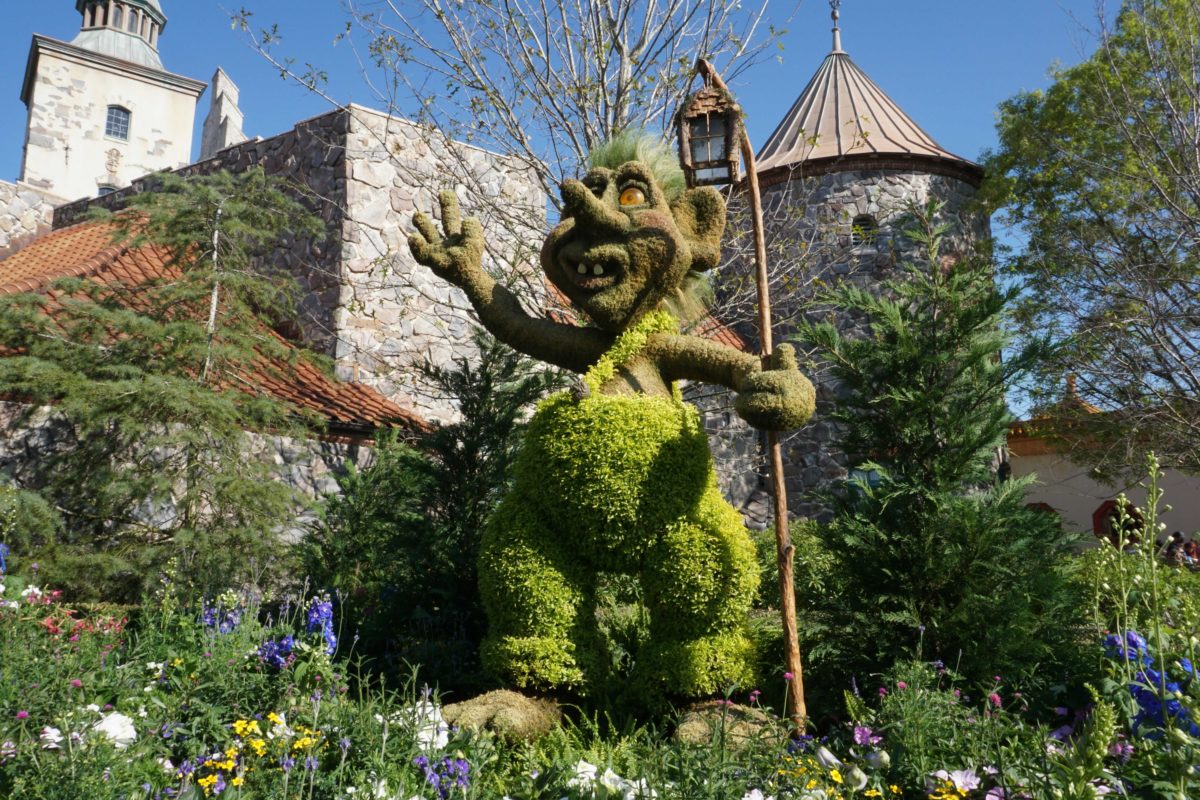troll-topiary-31