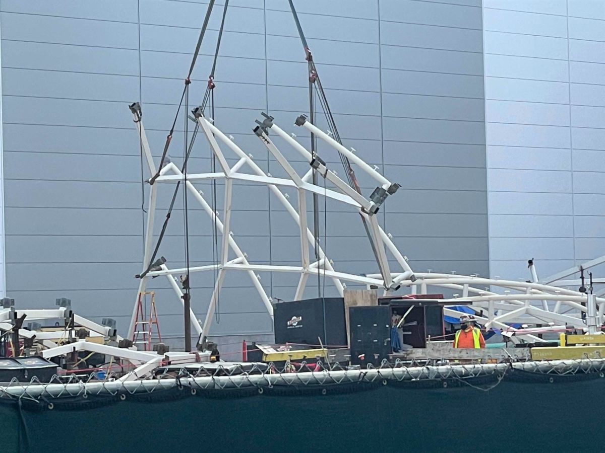 tron-lightcycle-run-construction-march-4-1-1
