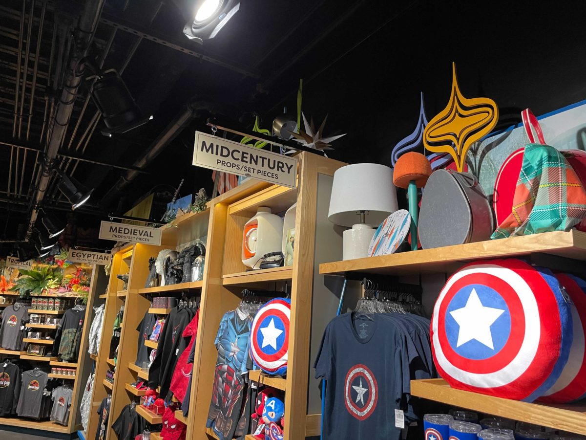 universal-store-props-13