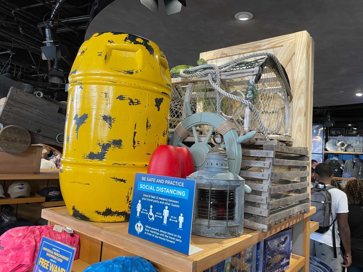 universal-store-props-5