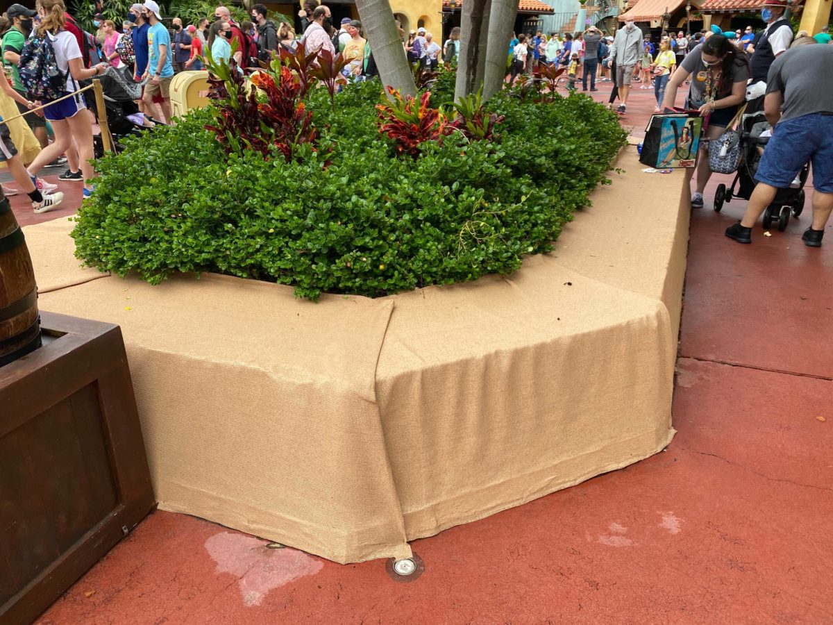 adventureland-planter-1-1223346