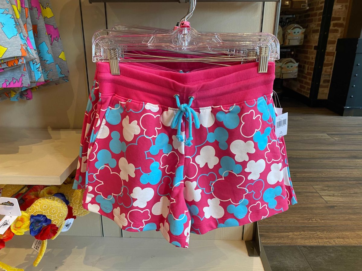 disneyland-apparel-2-16