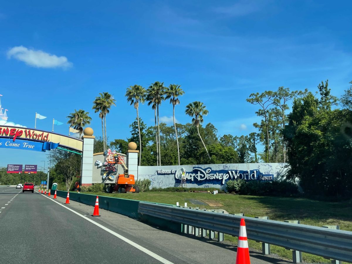 epcot-center-drive-entrance-repainting-2-5838670