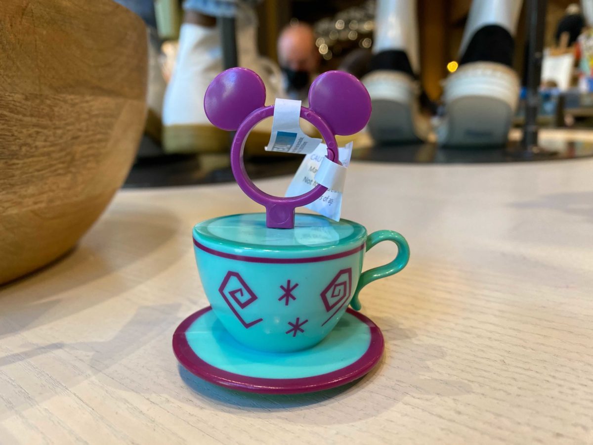 Disney Disneyland Goofin' Around Collection Cheshire Cat Balancing Tea Cups Pin 