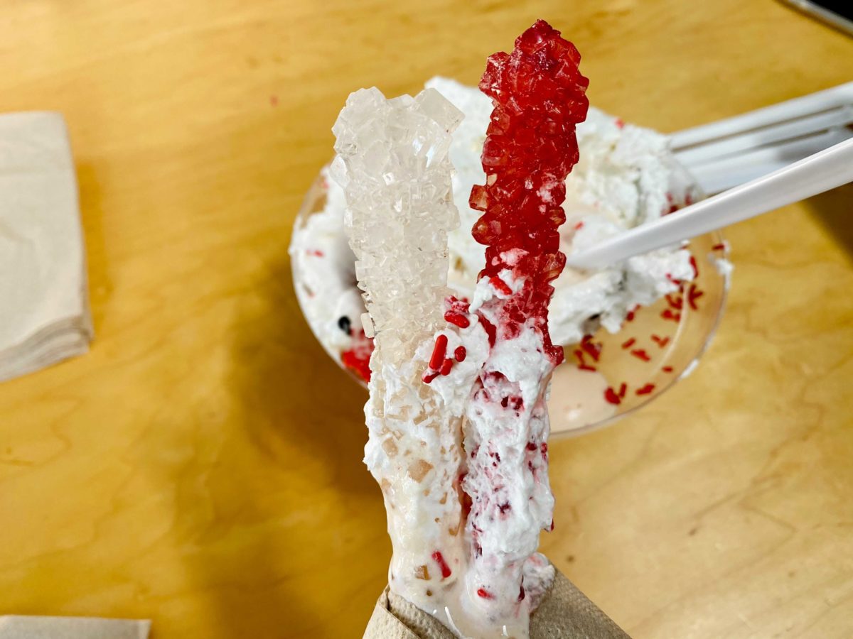 mickey-mouse-strawberry-shake-3